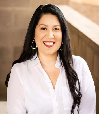 abigail_solis-350x400